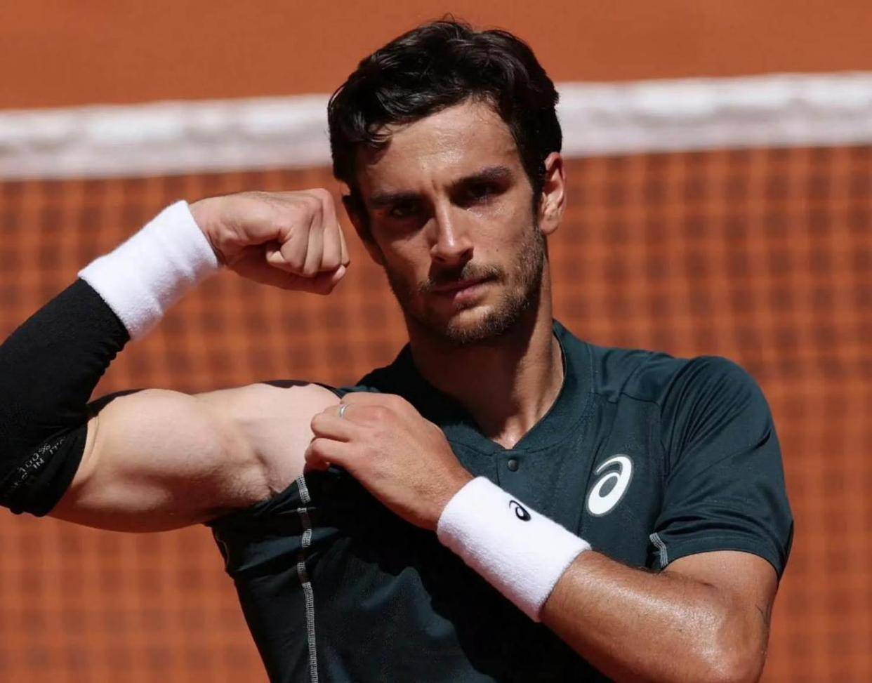 开云- 梅德韦杰夫刷新里程碑,密尔沃基雄鹿首回合力克武汉三镇,晋级概率达82%